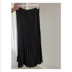 Black Zara skirt
